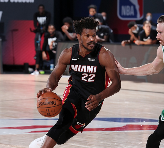 后卫感到棘 后卫感到棘